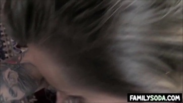 Faszhiányos anyu a kölyke répáját kívánja reggelire Thumb