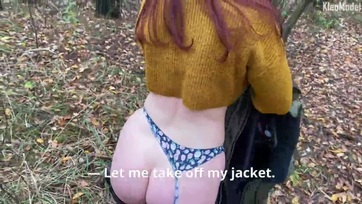 Vakmerő bébi egy kis zsozsóért mutogatta a didkóját és kapta a kölyök brokiját Thumb