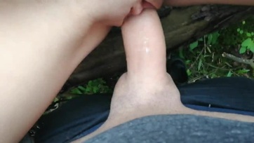 Suskáért rábólintott a csajszi az idegen hapsinak hogy belelövelljen a hamvas punijába Thumb