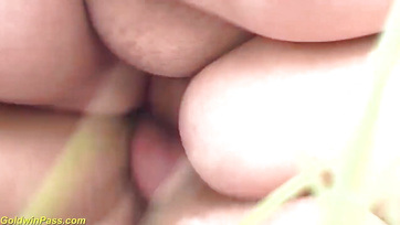 Molett magyar bébi emberek előtt megbaszarintva és csöcsön fröcskölve Thumb