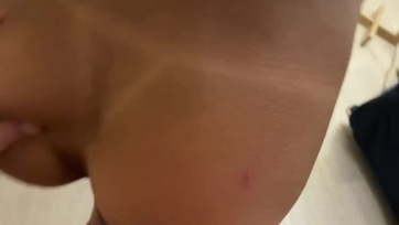 Durván megkurkászta a kéjenc ruszki bula kloákáját aztán bemártotta a jókora pélóját Thumb