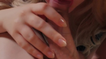 Széttéptem a nagy popójú feleségem harisnyanadrágját és zsákmányolt egy giganagy falloszt a popsikájába Thumb