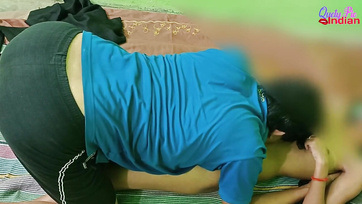 A 18 esztendős szűz iráni leány először hagyta hogy megujjazzák a kis nunikáját Thumb